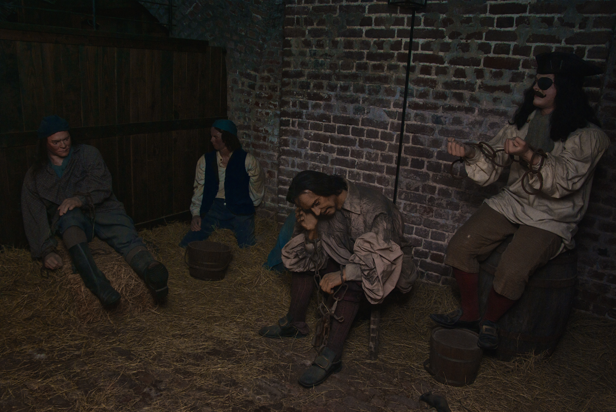 Mannequins in the Old Provost Dungeon, recreating the imprisonment of Bonnet and his crew