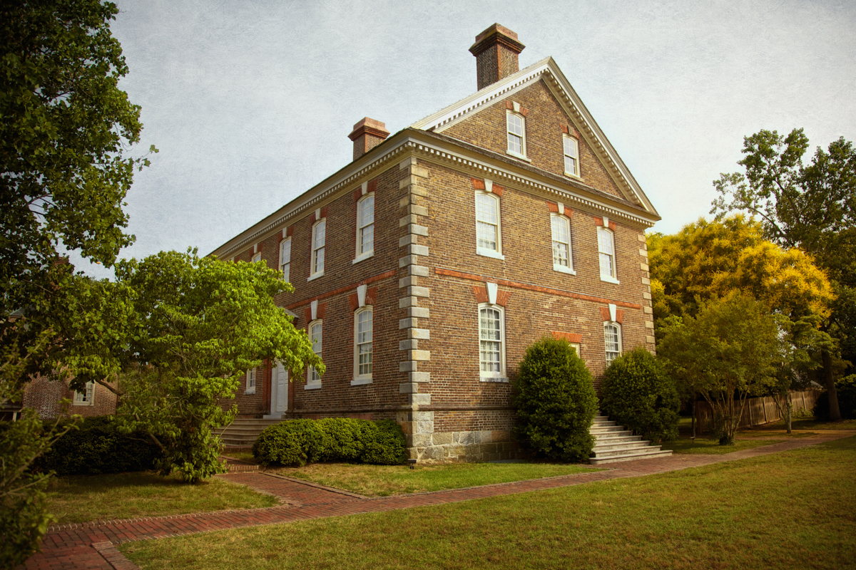 Spirits roaming the Nelson House are said to be from both the American Revolution and the Civil Wars