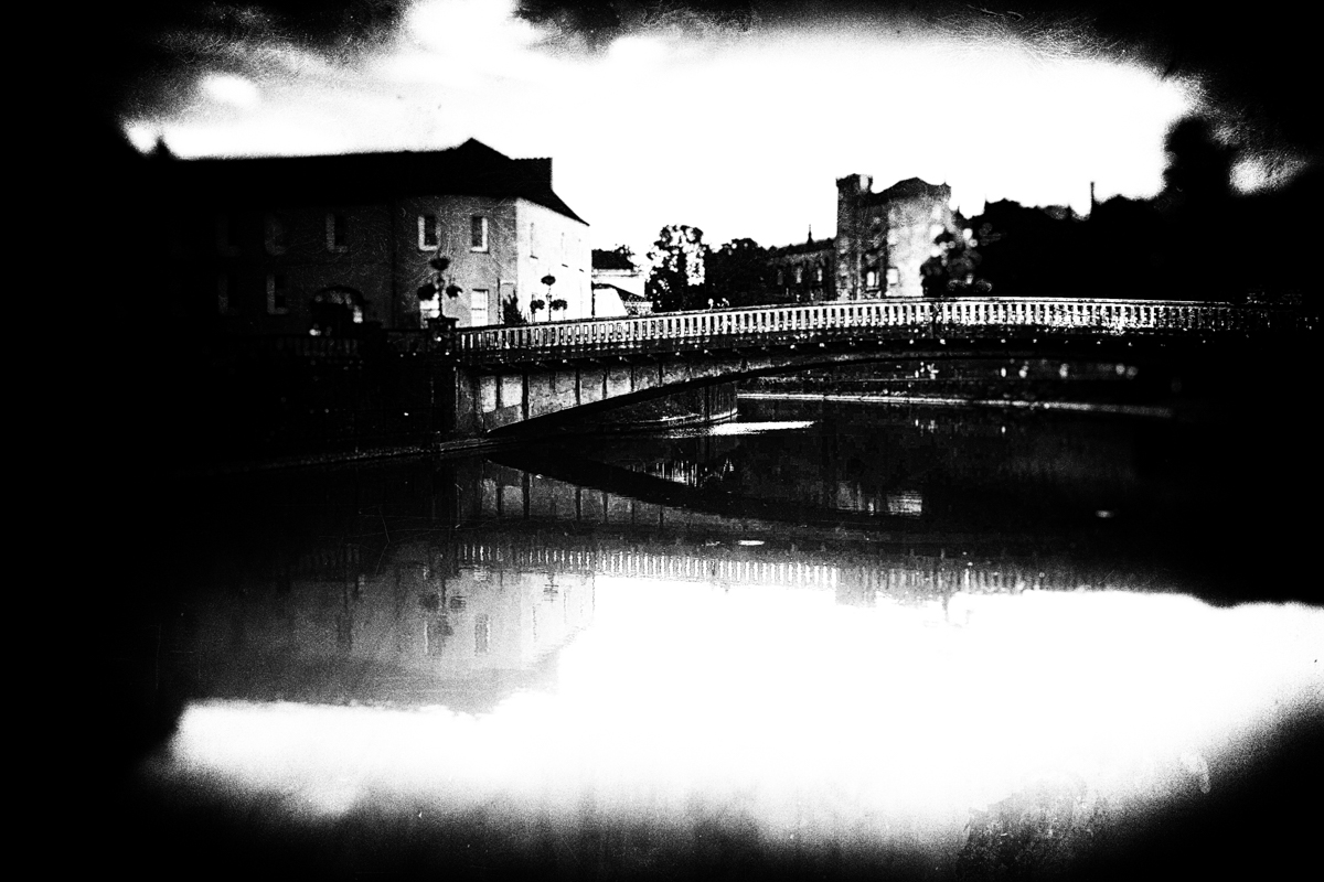 John's Bridge over the river Nore in Kilkenny. In a devastating flood during the 18th century, a crowd gathered here to watch the nearby Green Bridge be swept away. Unfortunately both bridges collapsed, throwing the crowd into the river to their deaths.
